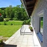 Haus Im Gruenen, Ruhe, Grosser Eingezaeunter Garten - Ideal Fuer Familien Und Hunde Pinsdorf