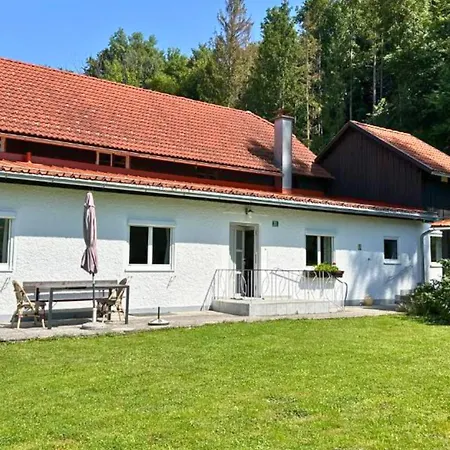 Haus Im Gruenen, Ruhe, Grosser Eingezaeunter Garten - Ideal Fuer Familien Und Hunde Feriehus