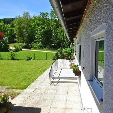 Haus Im Gruenen, Ruhe, Grosser Eingezaeunter Garten - Ideal Fuer Familien Und Hunde פינסדורף