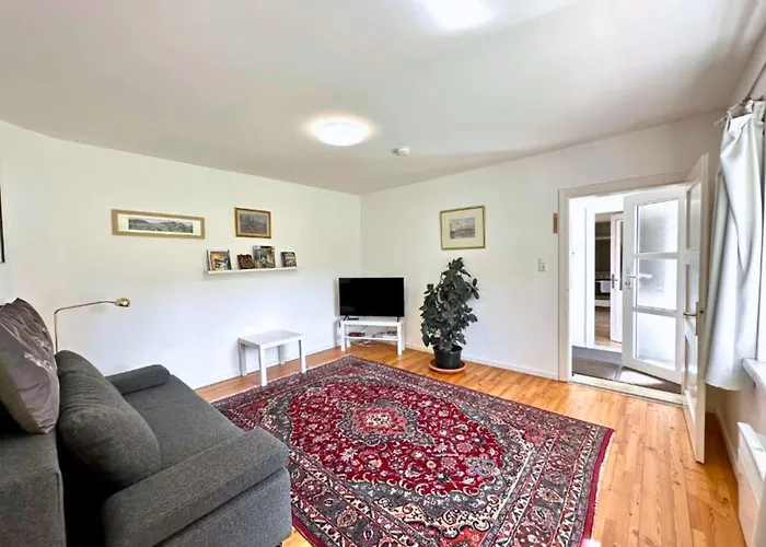 Haus Im Gruenen, Ruhe, Grosser Eingezaeunter Garten - Ideal Fuer Familien Und Hunde *