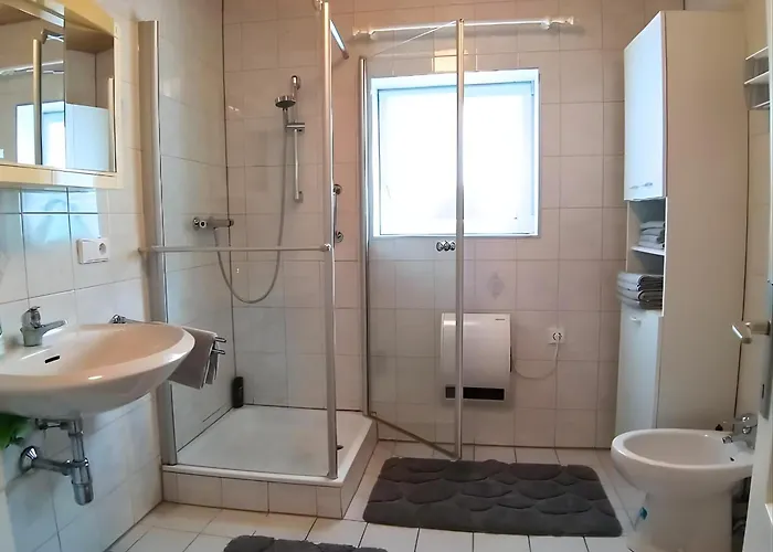 Feriehus Haus Im Gruenen, Ruhe, Grosser Eingezaeunter Garten - Ideal Fuer Familien Und Hunde