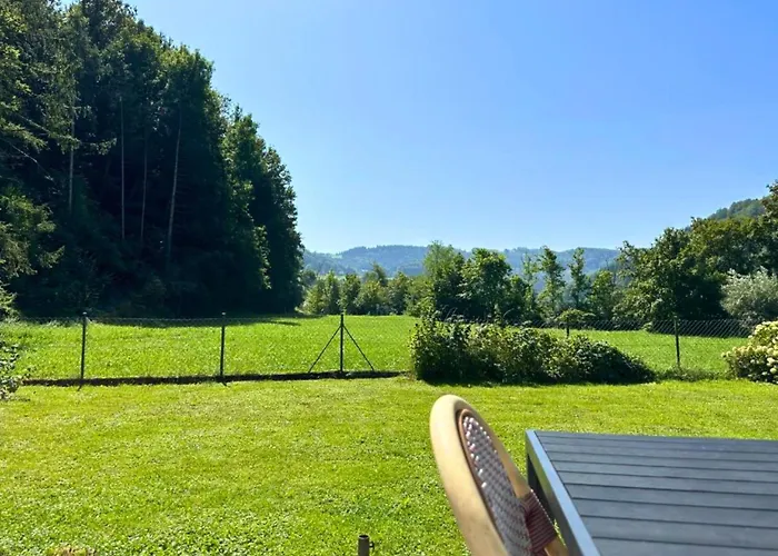 Haus Im Gruenen, Ruhe, Grosser Eingezaeunter Garten - Ideal Fuer Familien Und Hunde Feriehus Pinsdorf