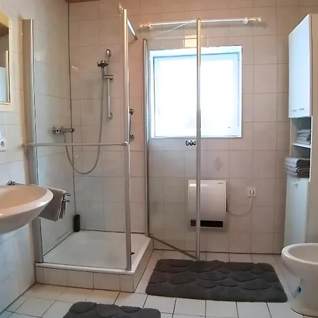 Semesterbostad Haus Im Gruenen, Ruhe, Grosser Eingezaeunter Garten - Ideal Fuer Familien Und Hunde