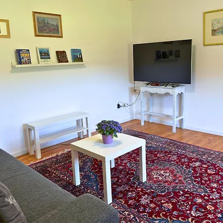 Haus Im Gruenen, Ruhe, Grosser Eingezaeunter Garten - Ideal Fuer Familien Und Hunde Hébergement de vacances Pinsdorf
