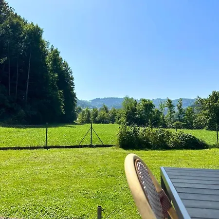 Haus Im Gruenen, Ruhe, Grosser Eingezaeunter Garten - Ideal Fuer Familien Und Hunde Semesterbostad Pinsdorf